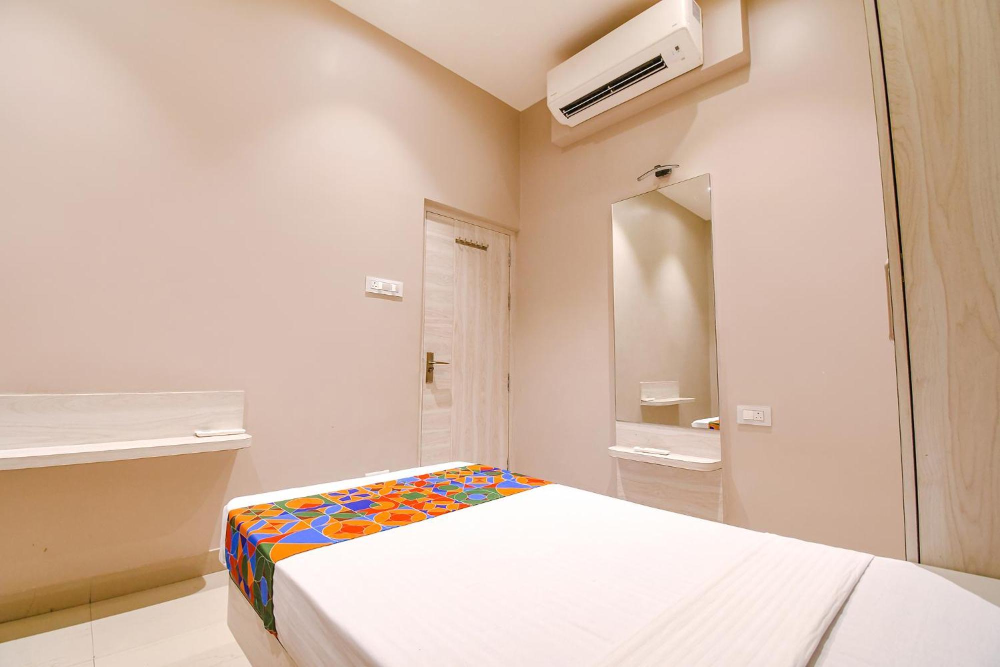 Fabhotel Kitchen Q Inn - Belaghata كولكاتا المظهر الخارجي الصورة